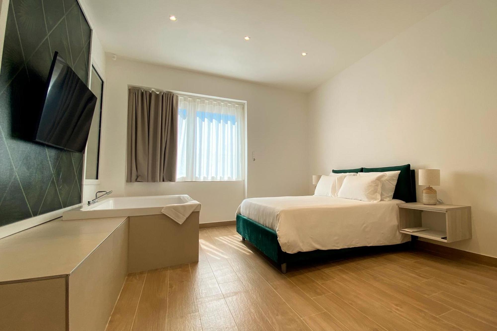 Monumental Luxury 4* Caserta