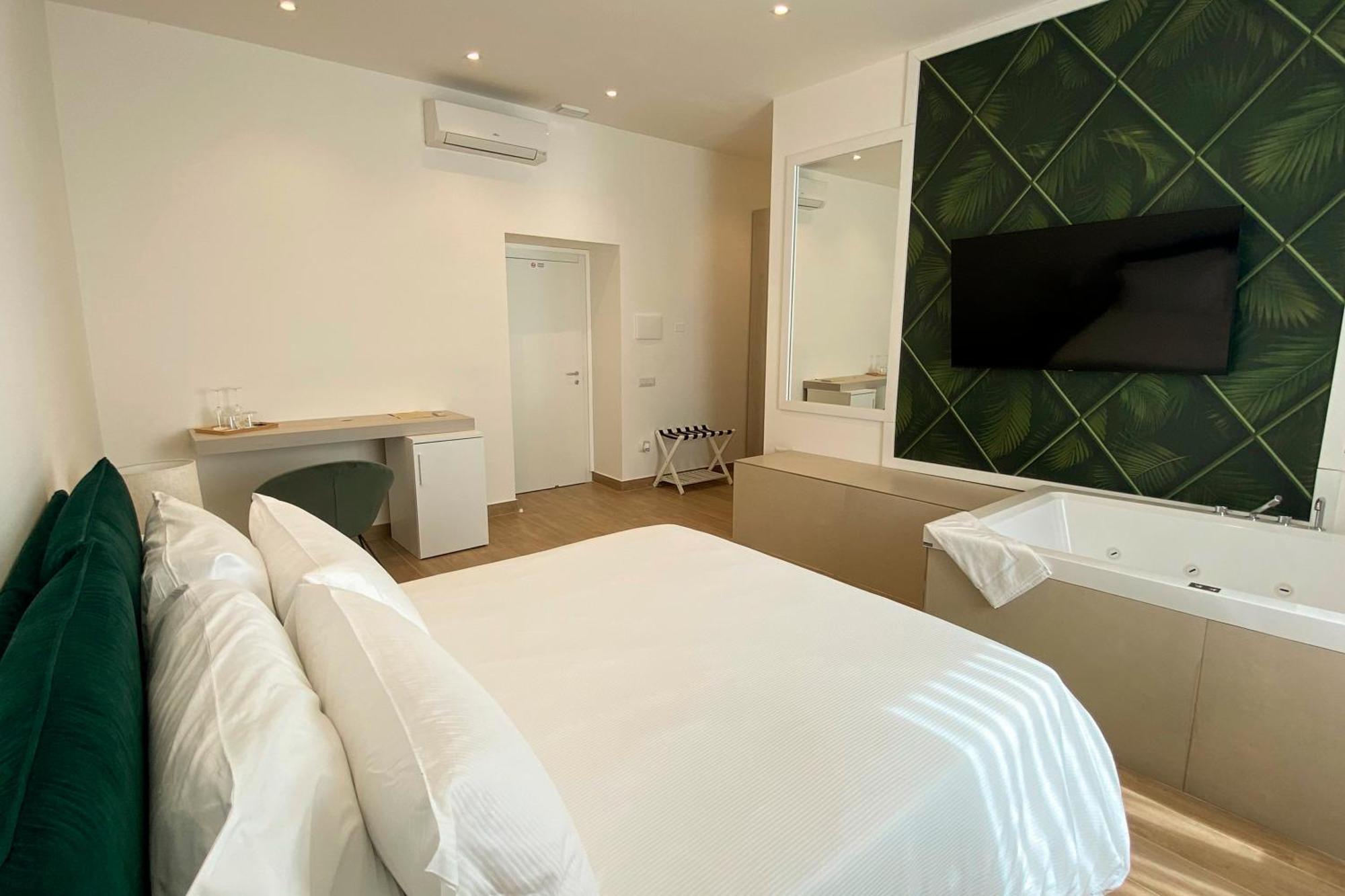 Monumental Luxury Bed and breakfast Caserta